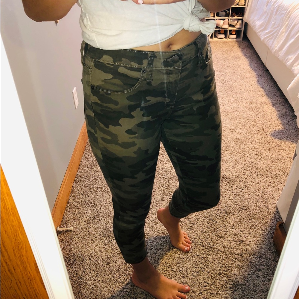 Camouflage Capris 💚🤎